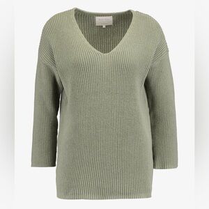 Part Two Petronas Pullover in Olive